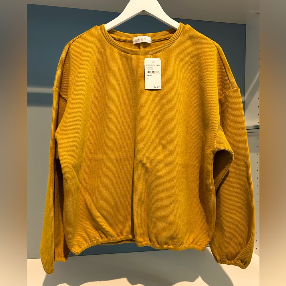 NWT Elodie top. Mustard color. Size medium. Elasticized bottom for great shape